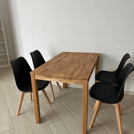 06 Apartment *